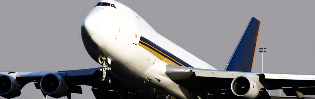 Agilidade no serviço e garantia de tarifas competitivas. /  The fastest service and the most competitive rate at each Brazilian airport.